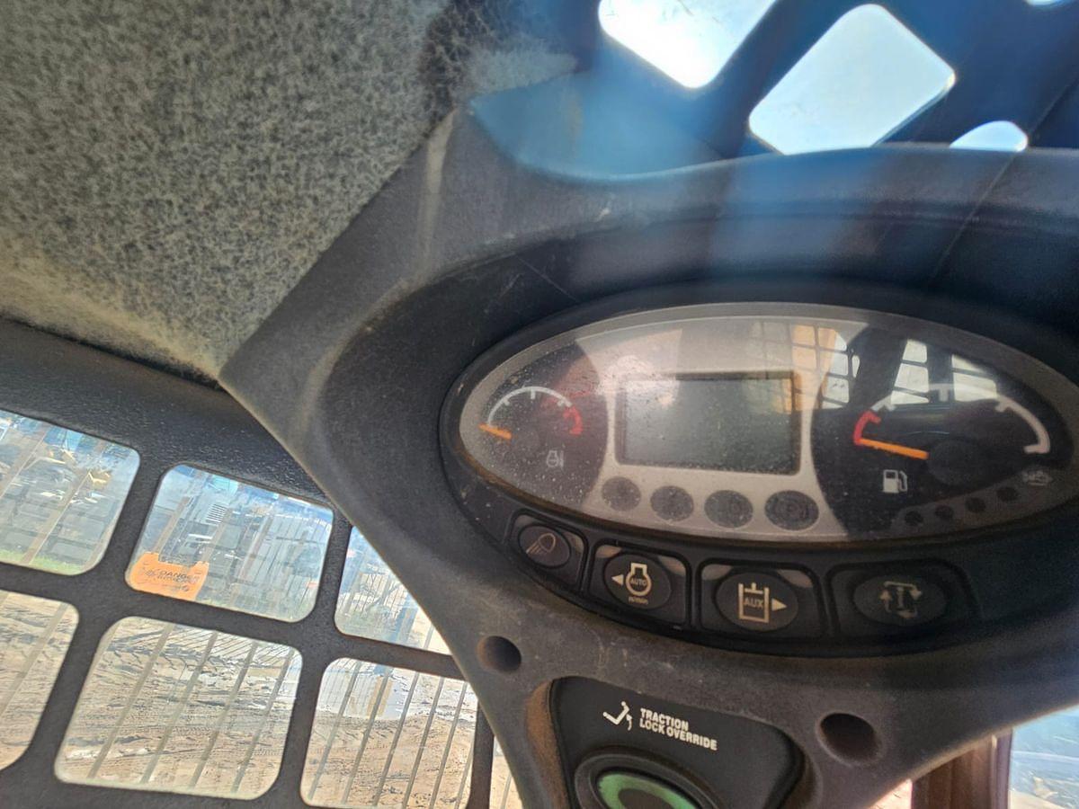 Used BOBCAT S450 SKID STEER LOADER (HARNASS NOT INCLUDED)