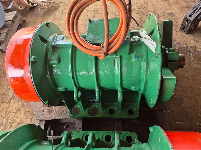 Used OMB VIBRATORS 17.1KW 3 PHASE VIBRATING MOTOR
