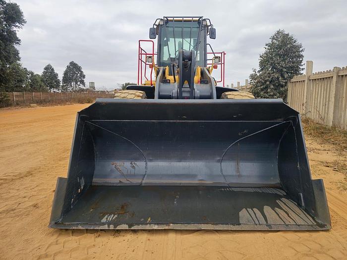Used BELL L1806E FRONT END LOADER (RUNNER)