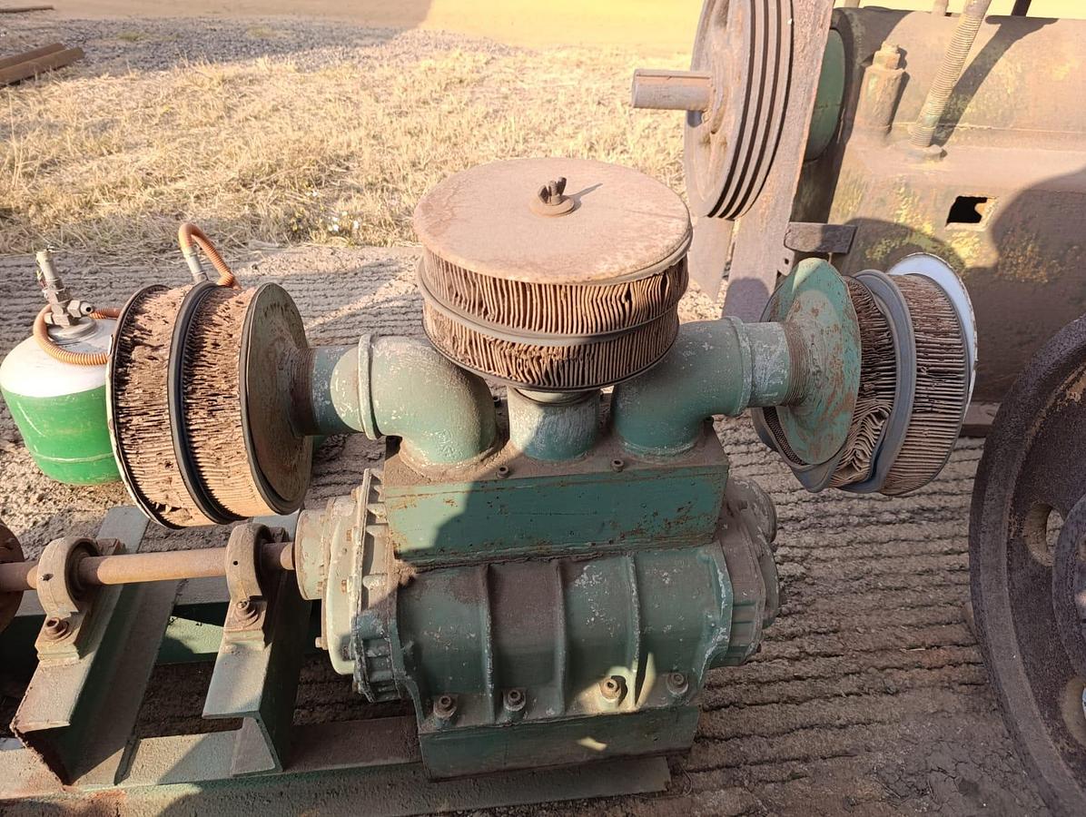 Used COMPRESSOR WITH ELECTRIC MOTOR