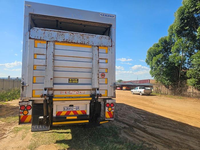 Used SERCO DOUBLE AXLE INSOLATED BODY TRAILER WITH RAVIOLI TAIL LIFT