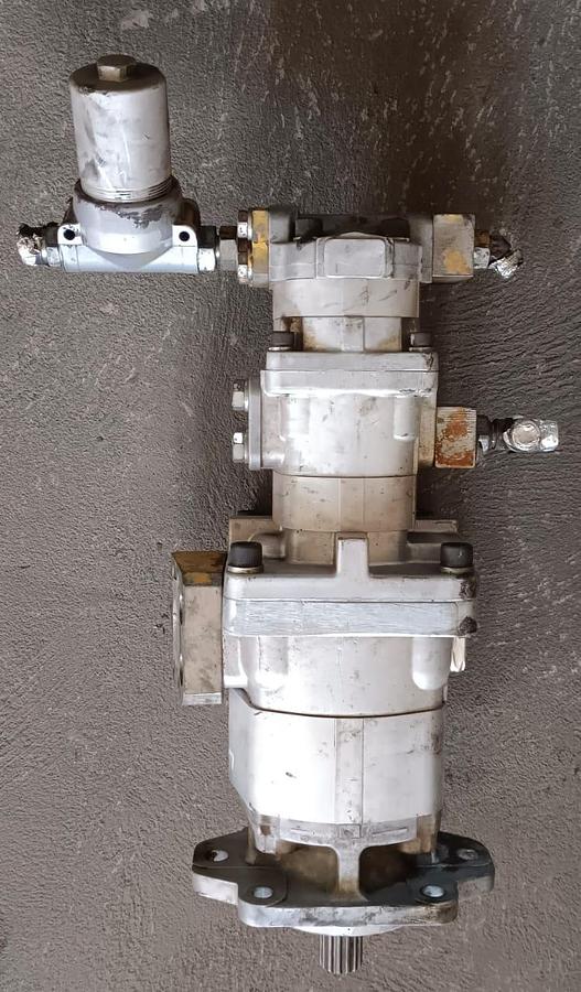 Used KOMATSU PC1250-7 HYDRAULIC PUMP