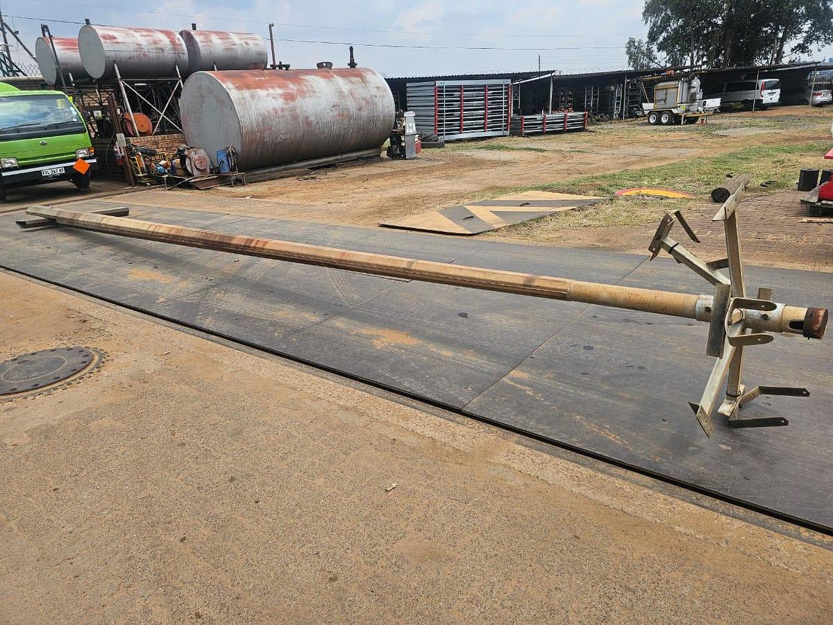 Used SWIVEL LAMP POST (10,5M)(250KG)
