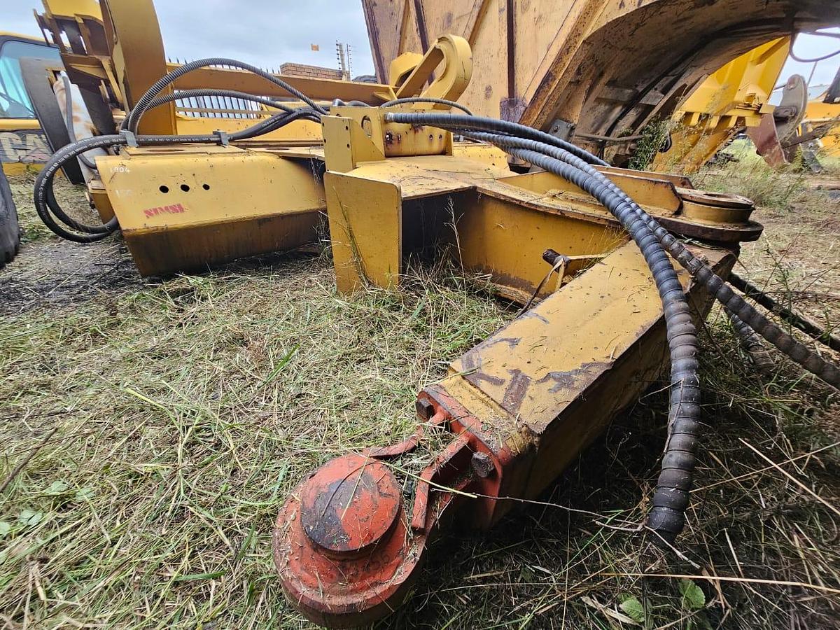 Used BIN HOOK TRAILER WITH LIFT CYCLINDERS