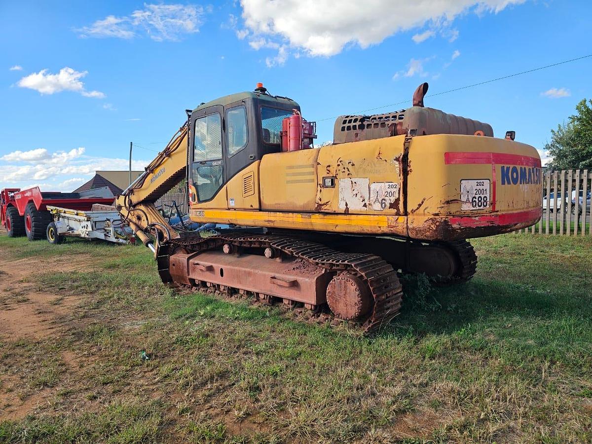 Used KOMATSU TRACKED EXCAVATOR