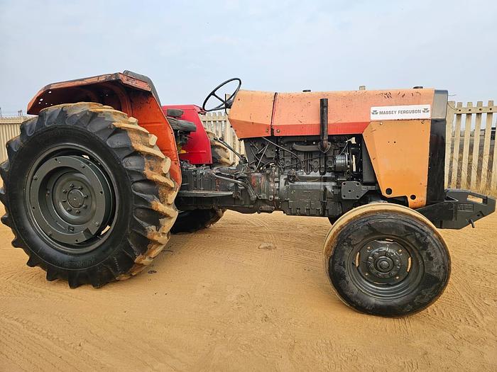 Used MASSEY FERGUSON TRACTOR (RUNNER)
