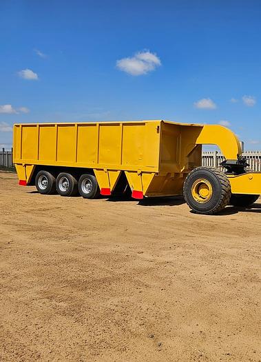 Used BELL 2806D 4X4 ARTICULATED HAULER WITH BOTTOM DISCHARGE TRI AXLE TRAILER (RUNNER)