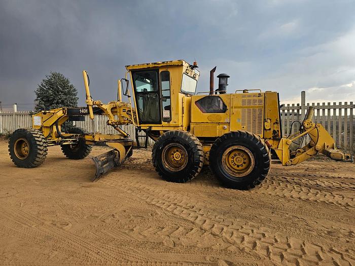 Used CATERPILLAR 140H GRADER (RUNNER)