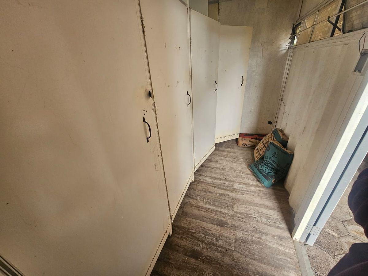 Used 6 METRE BATHROOM CONTAINER