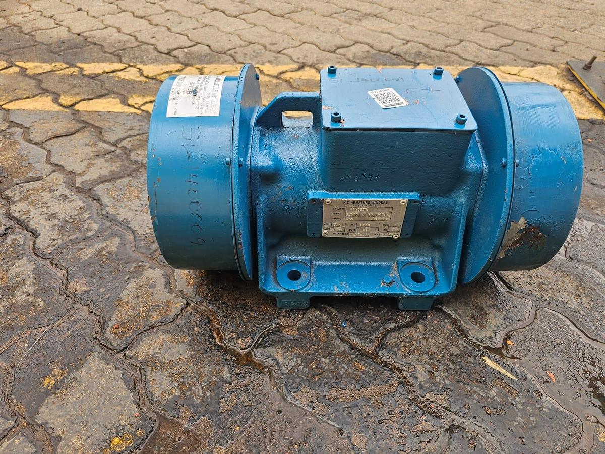 Used 0.55KW VIBRATING MOTOR(USED)