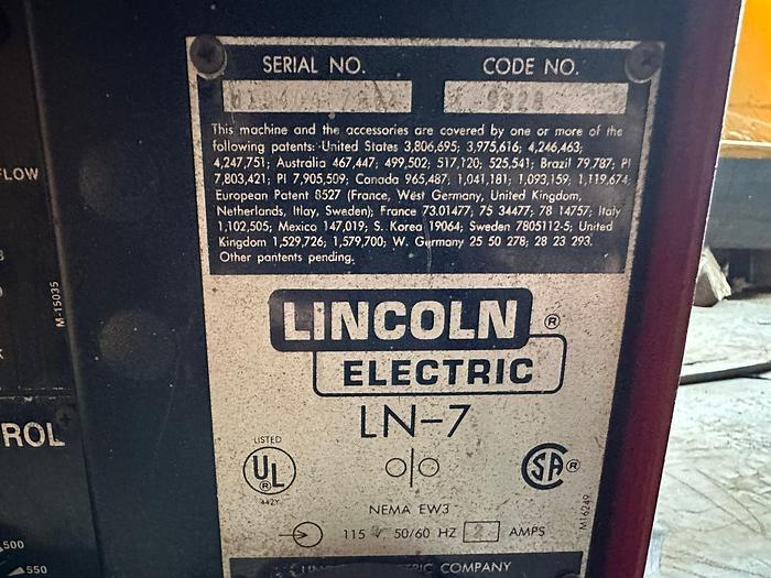 Used LINCOLN LN-7 CO2 WELDER WIRE FEEDER(NOT TESTED)