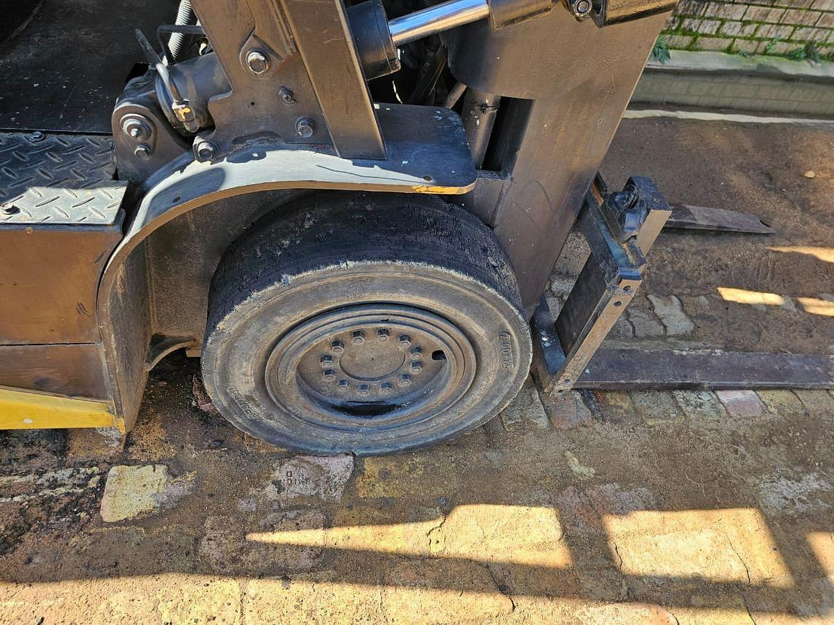 Used TCM FA 25D-J FORKLIFT - NEW TYRES RECOMMENDED