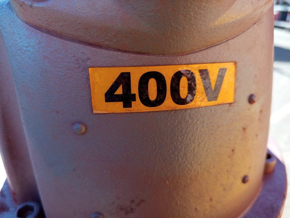 Used SUBMERSIBLE PUMP 400V 15KW