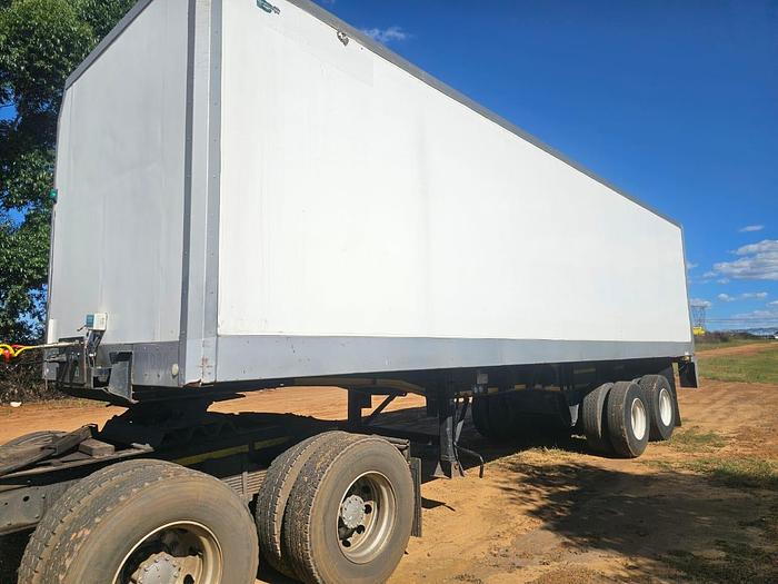 Used SERCO DOUBLE AXLE INSOLATED BODY TRAILER WITH RAVIOLI TAIL LIFT