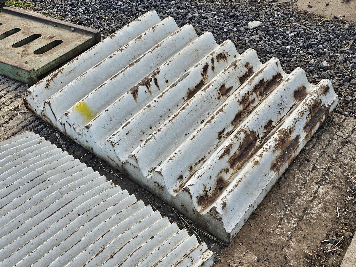 Used JAW CRUSHER LINERS
