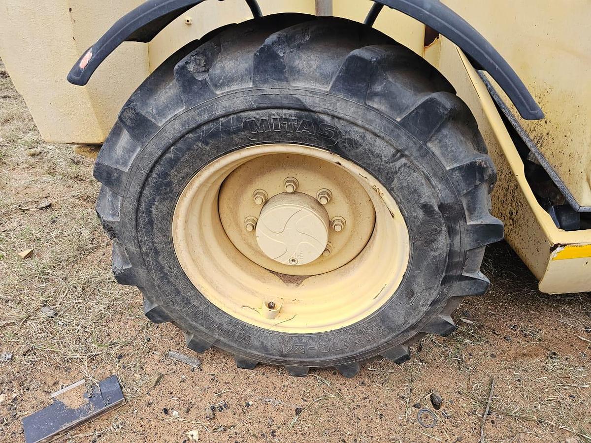 Used NEW HOLLAND LM1445 TELEHANDLER