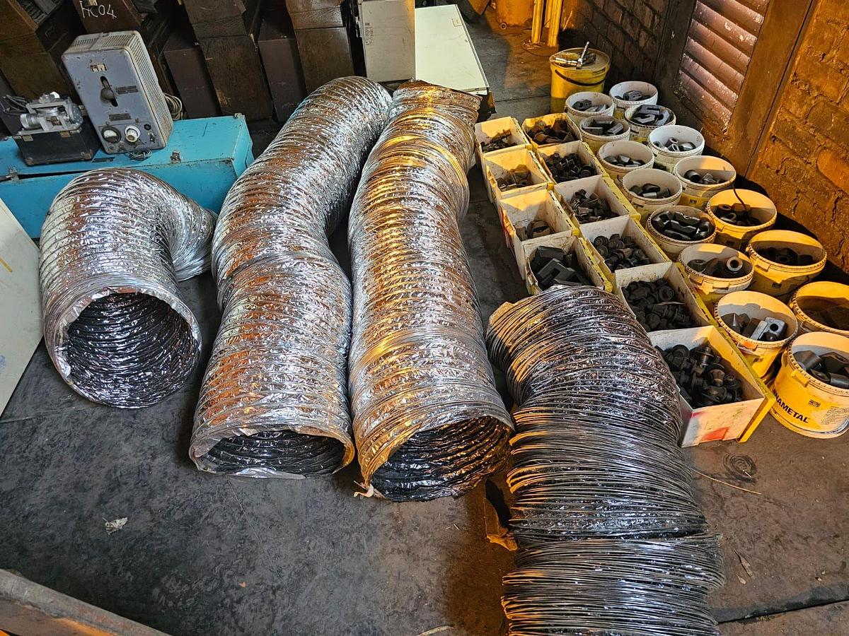 Used 4 DRYER VENT FLEXIBLE HOSE PVC ALUMINUM FOIL DUCTING DRYER