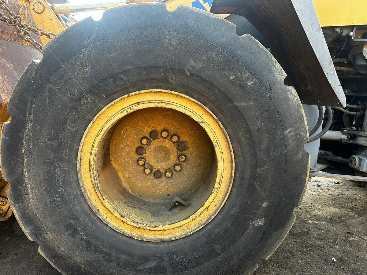 Used KOMATSU WA250-6 FRONT END LOADER - INOPERABLE