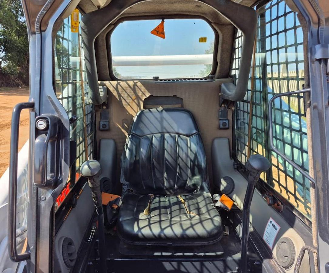 Used BOBCAT S175 COMPACT SKID STEER (RUNNER) (BATTERIES NOT INCLUDED)