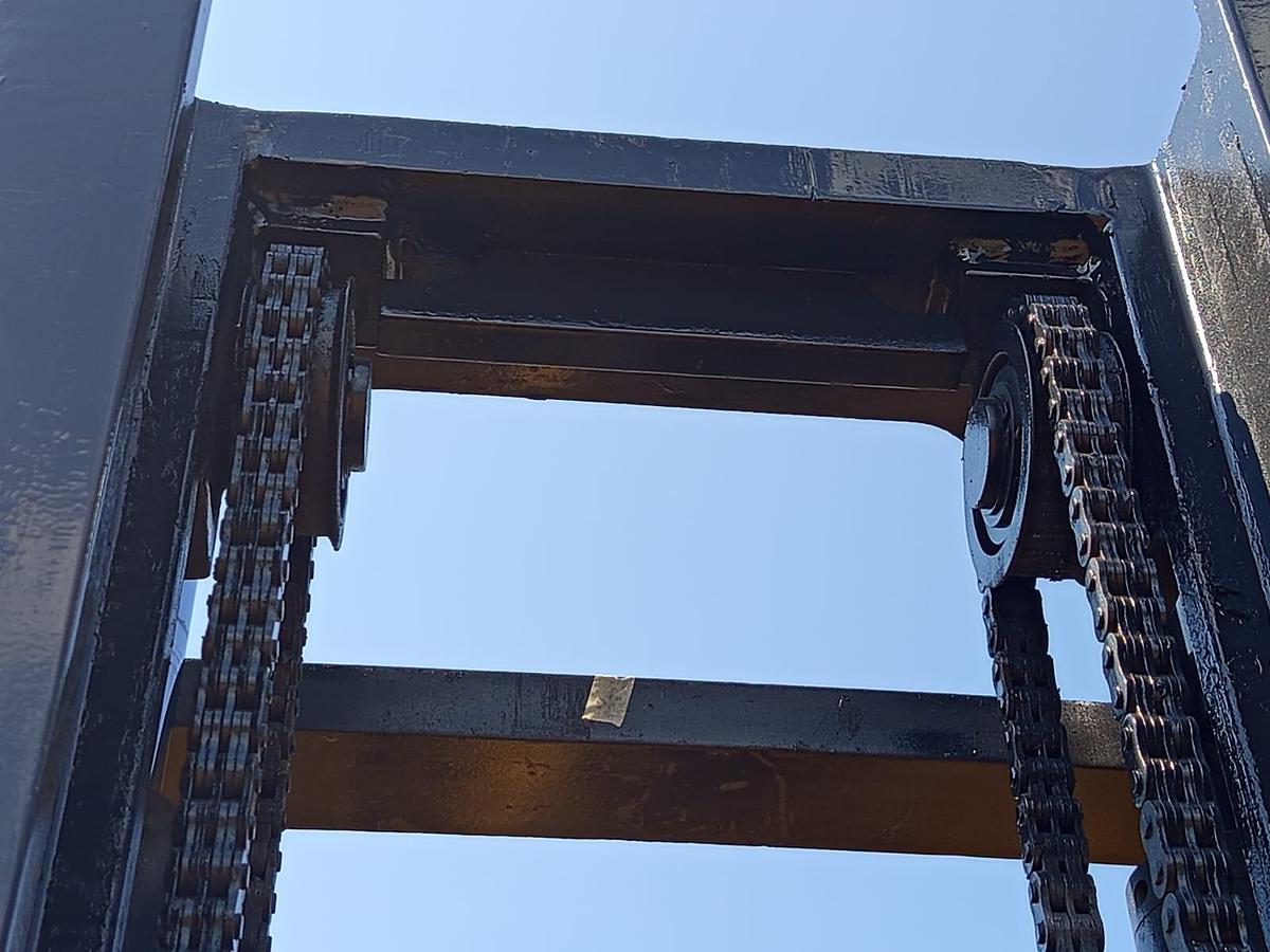 Used BELL 120 SUPER 2.75 TON ROUGH TERRAIN FORKLIFT(USED CONDITION)