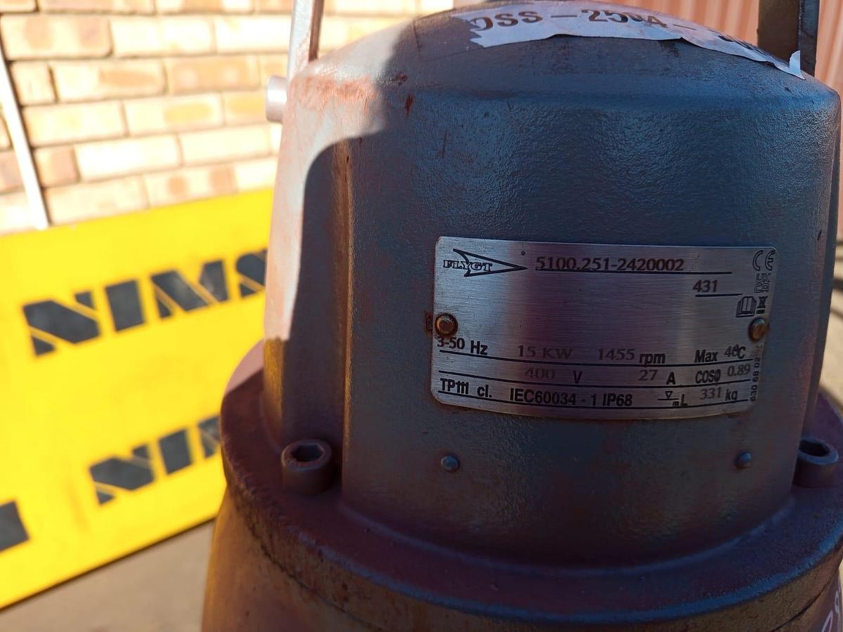 Used SUBMERSIBLE PUMP 400V 15KW