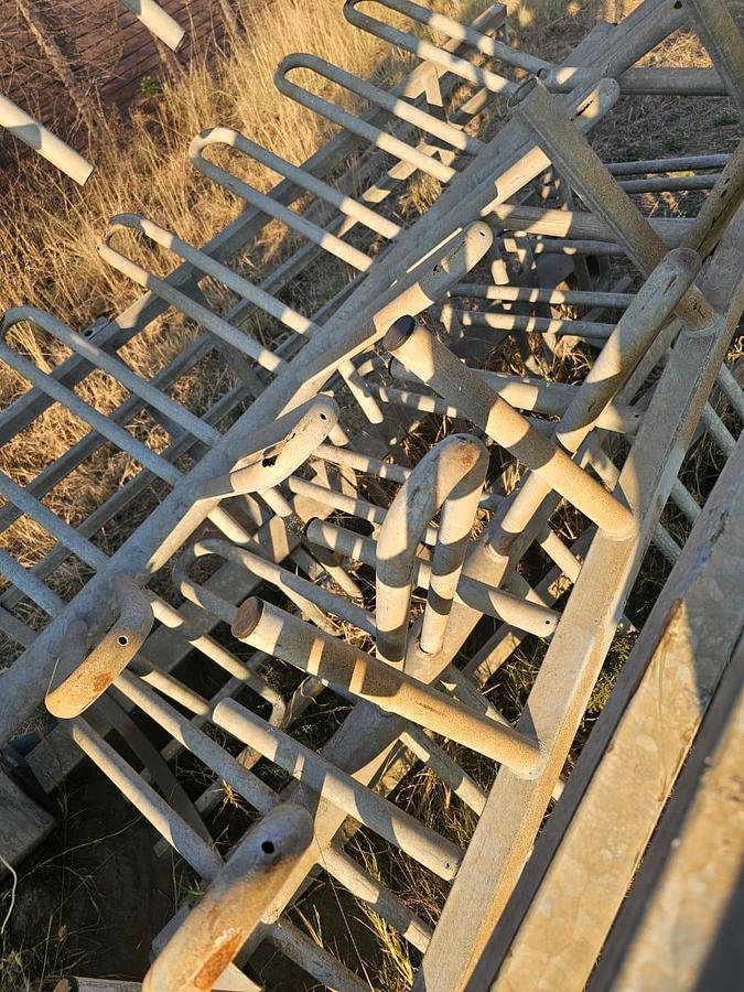 Used TURNSTILE GATE (USED)