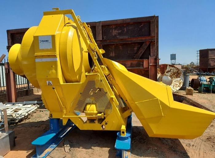 Used CONCRETE MIXER WITH HATZ ENGINE (OPERATIONAL)