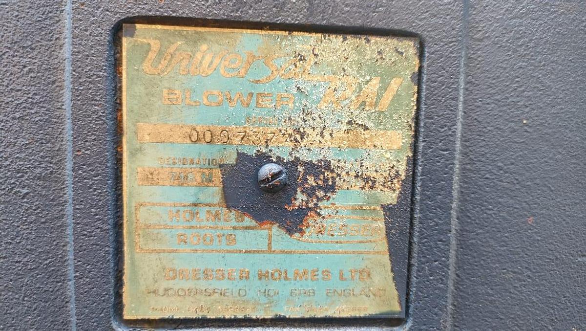 Used UNIVERSAL SAL BLOWER