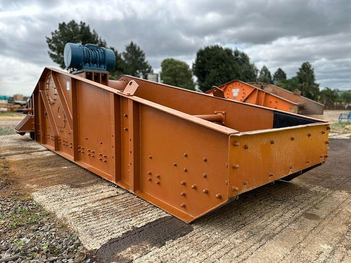 Used SINGLE DECK 4X16 VIBRATING SCREEN WITH 2 VIBRATING MOTORS (NOT TESTED)