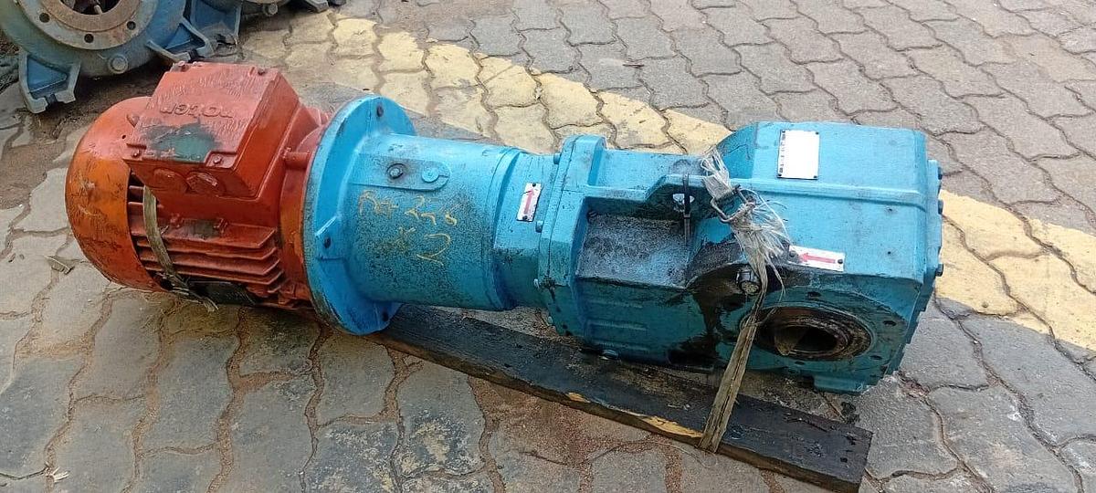 Used 7,5 KW MOTORISED GEARBOX (USED)