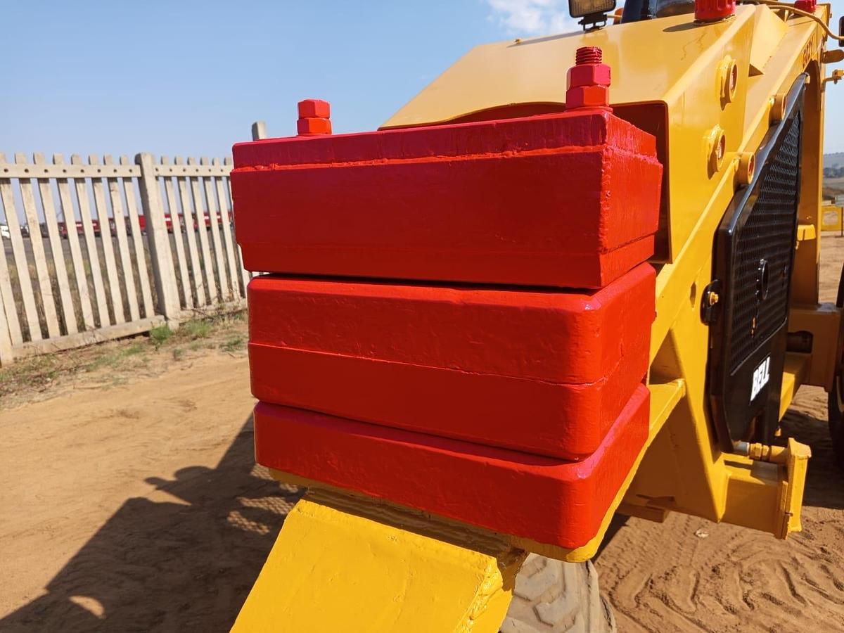 Used BELL 120 SUPER 2.75 TON ROUGH TERRAIN FORKLIFT(USED CONDITION)