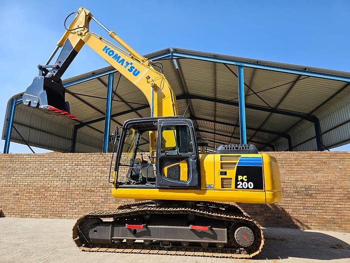 Used Komatsu PC 200-8MO EXCAVATOR