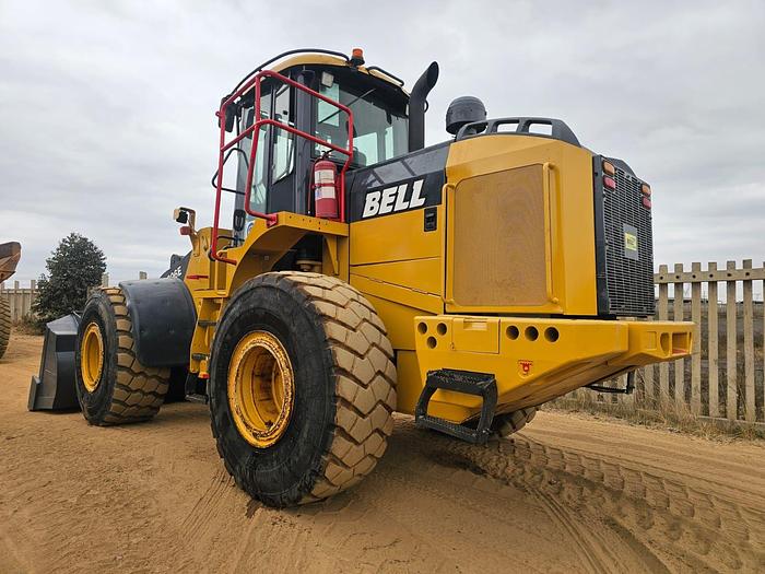 Used BELL L1806E FRONT END LOADER (RUNNER)
