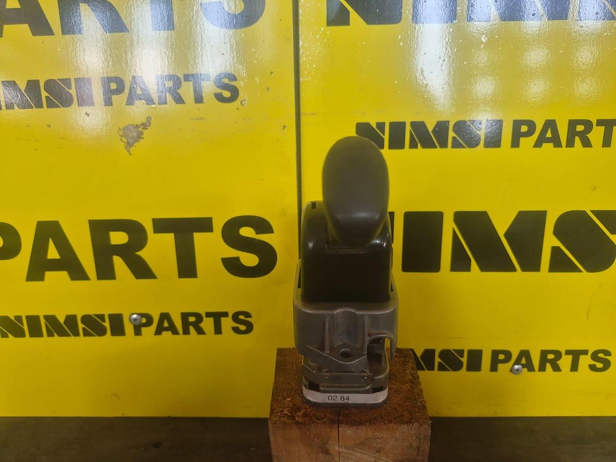 Used BELL (KNORR BREMSE) PARK BRAKE LEVER (USED)