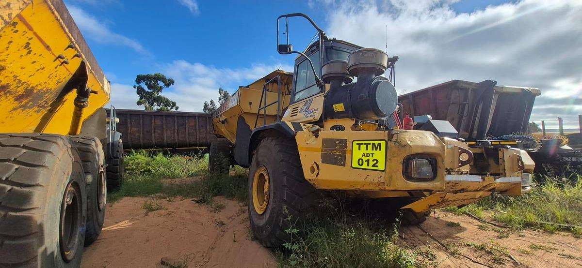 Used B40D (STRIPPING FOR PARTS)