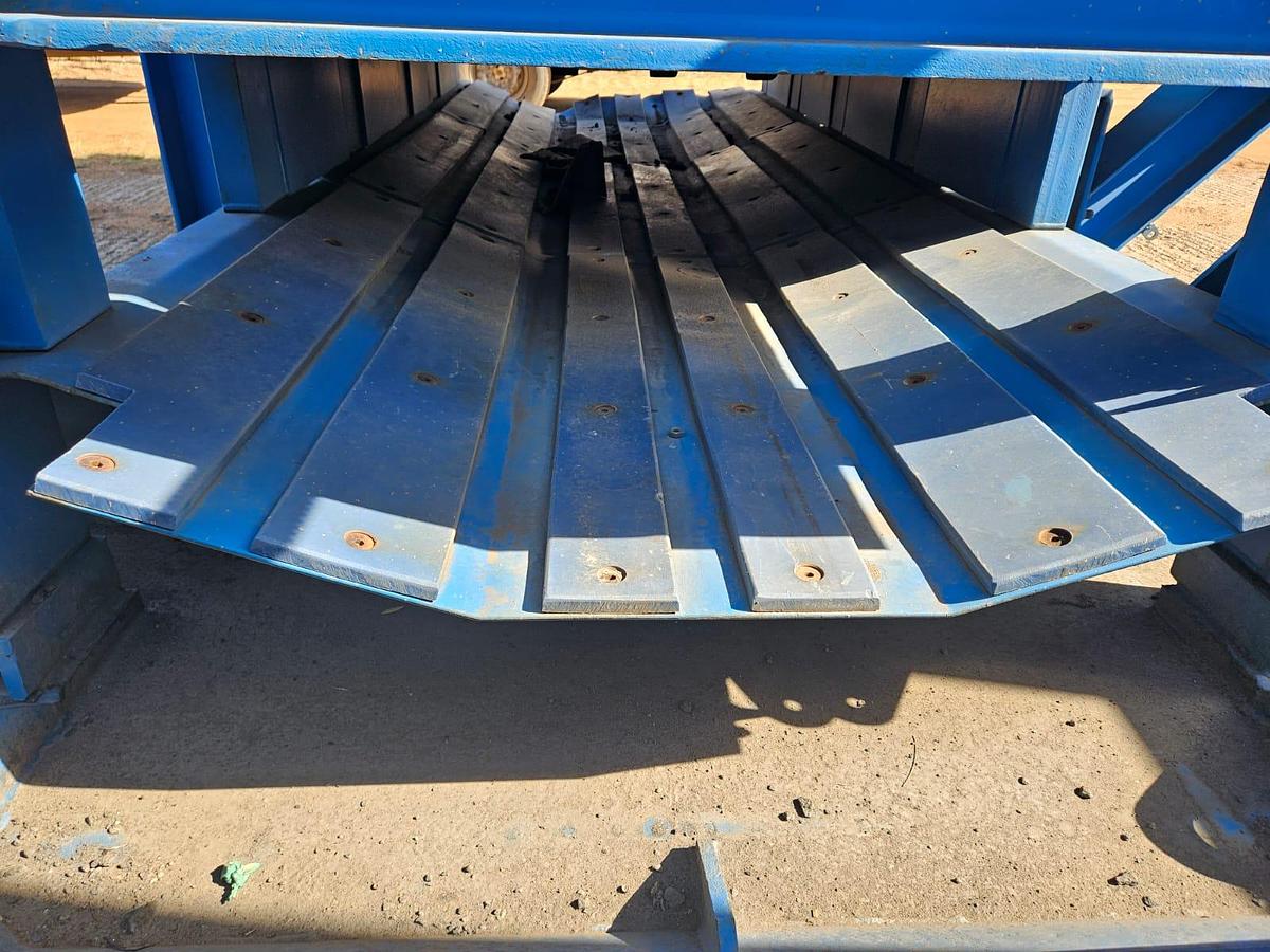 Used ADJUSTABLE DOUBLE DRUM CRUSHER WITH FEEDBIN (USED)