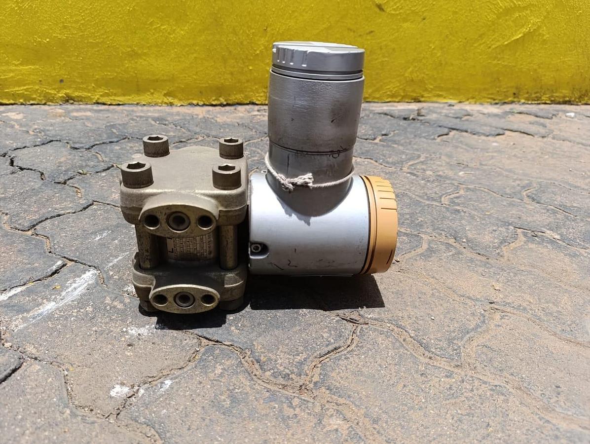 Used SIEMENS DIFF PRESSURE VALVE 130 TO 640 MBAR