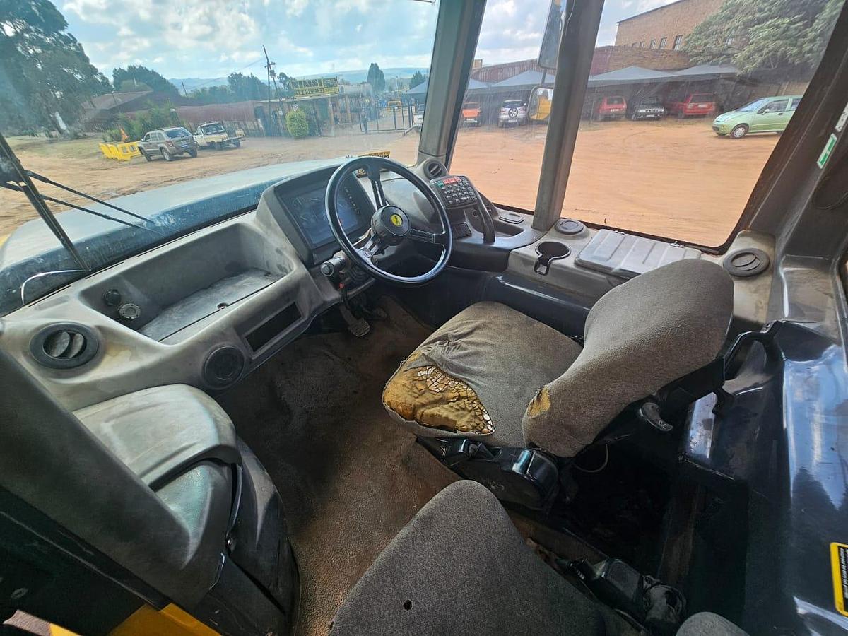Used BELL B20D 6X4 ARTICULATED DUMP TRUCK