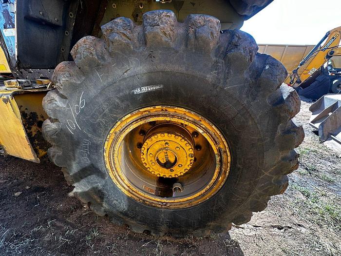 Used BELL TRACTOR (RUNNER)