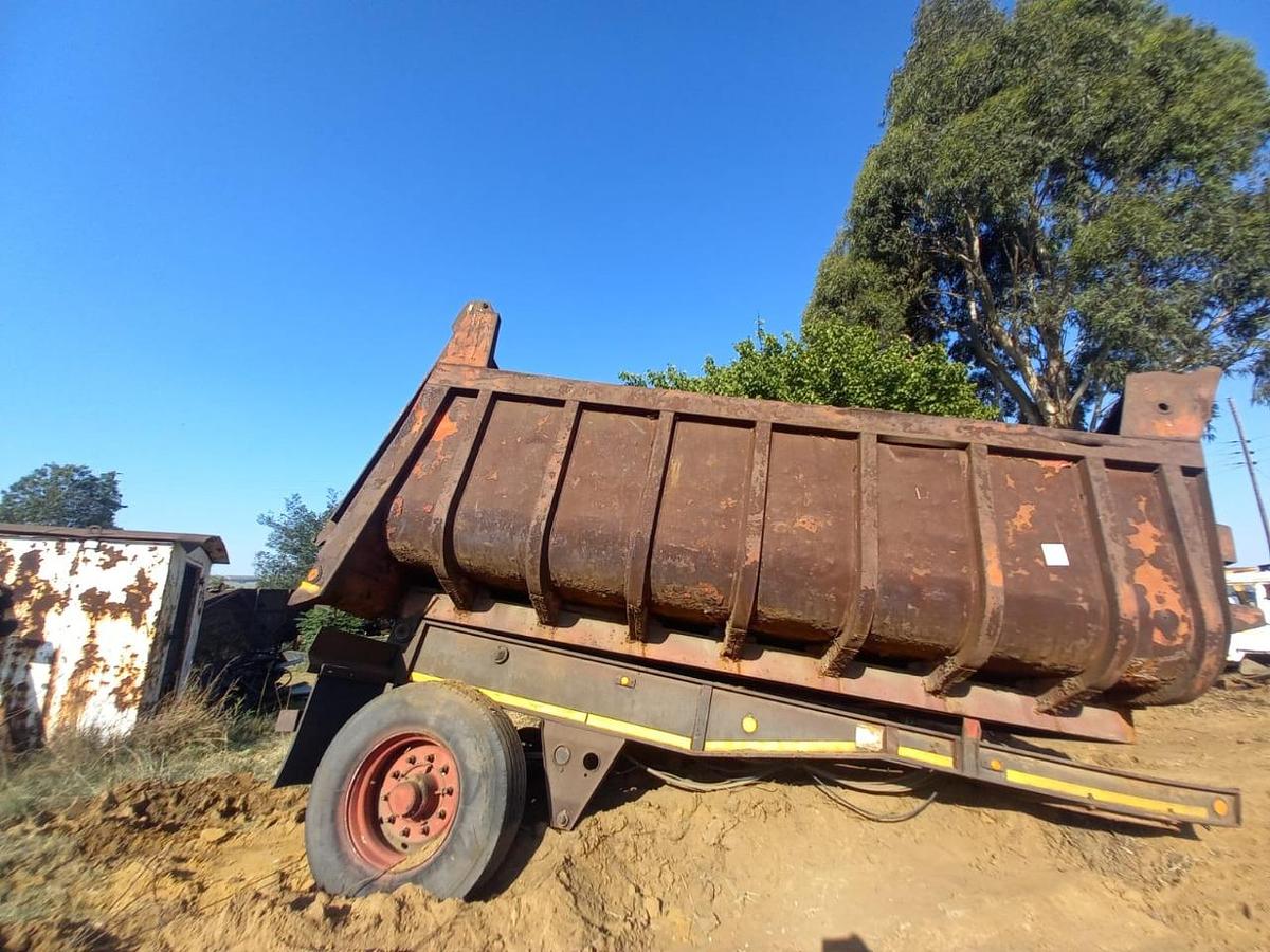 Used TRUCK TRAILER
