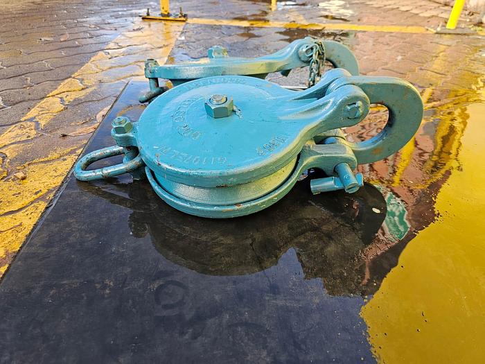 Used WILCO 200 SNATCH BLOCK PULLEYS