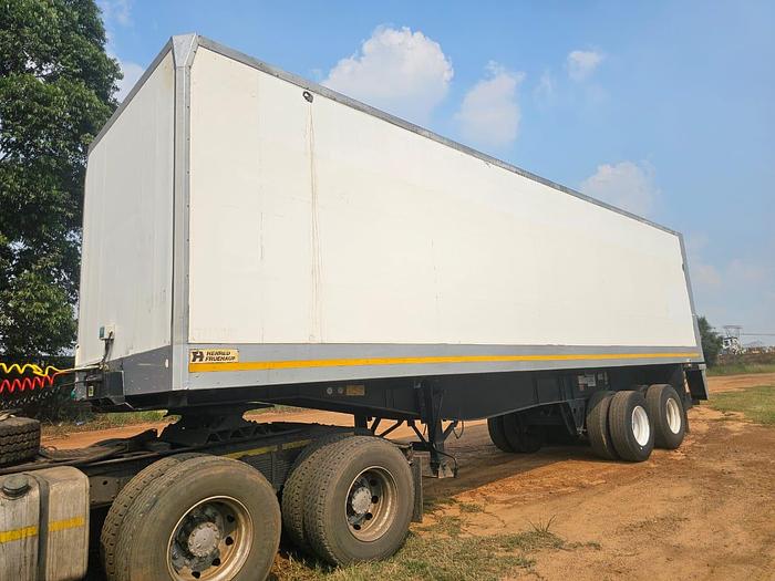 Used HENRED FRUEHAUF DOUBLE AXLE INSOLATED BODY TRAILER WITH RAVIOLI TAIL LIFT