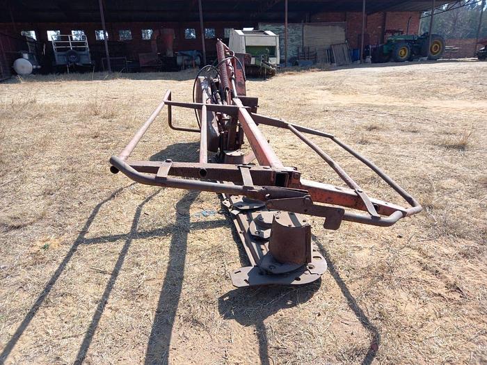 Used KUHN 5 TOLL CUTTING MACHINE