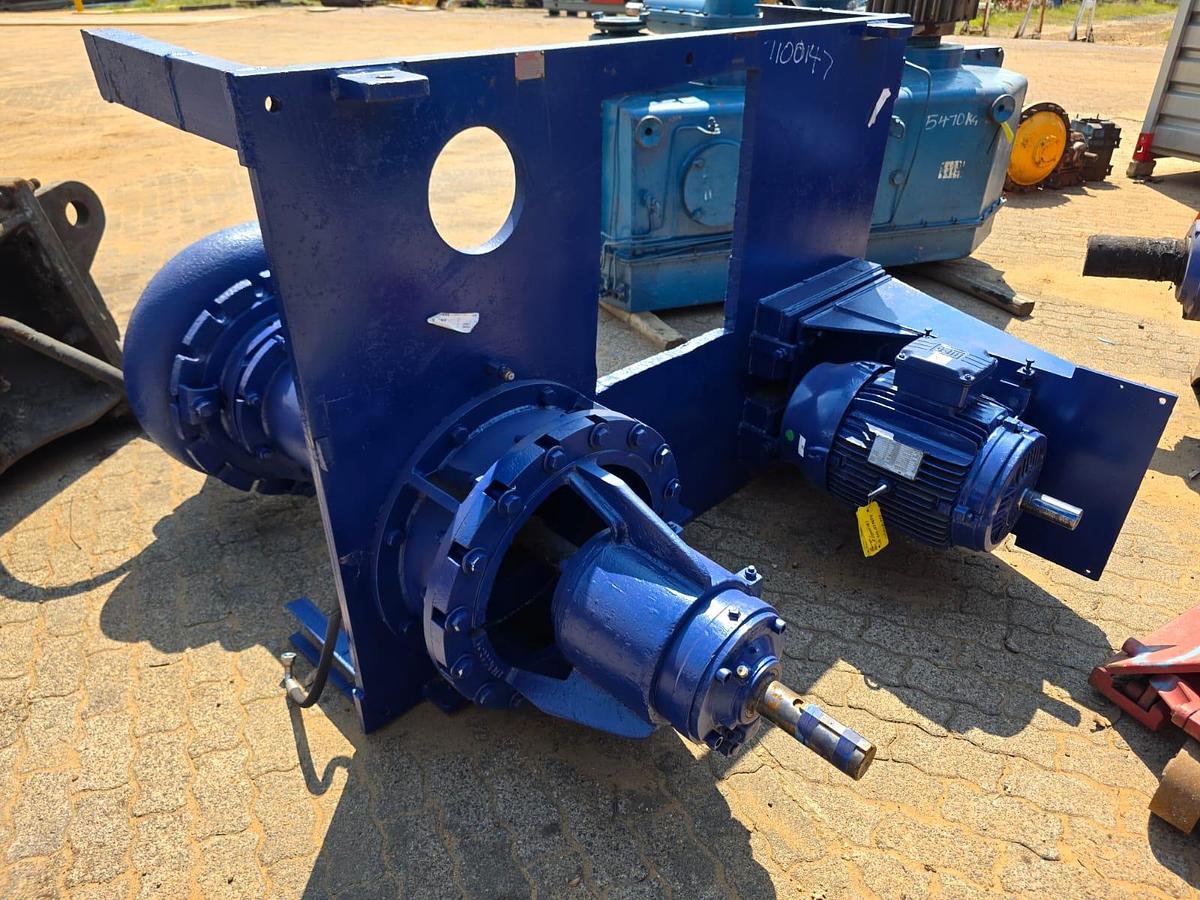 Used VERTICAL SPINDLE PUMP (USED)