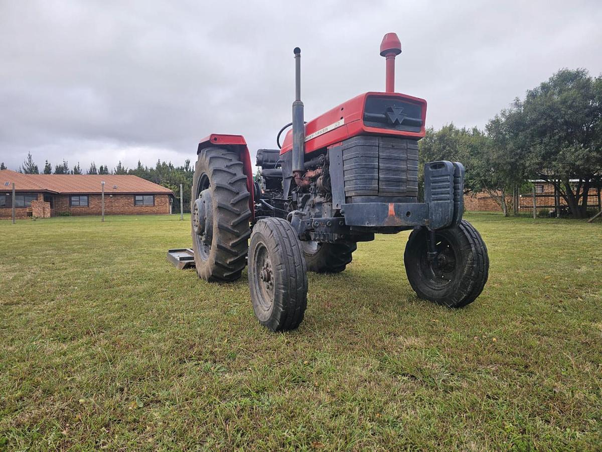 Used MASSEY FURGESON TRACTOR WITH SLASHER - OPERATIONAL