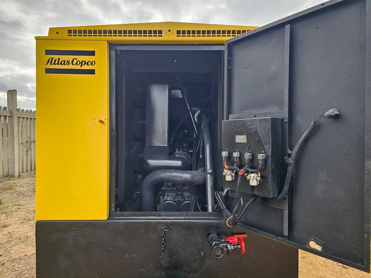 Used ATLAS COPCO XAS 495 MOBILE COMPRESSOR WITH MERCEDES BENZ ENGINE - OPERATIONAL