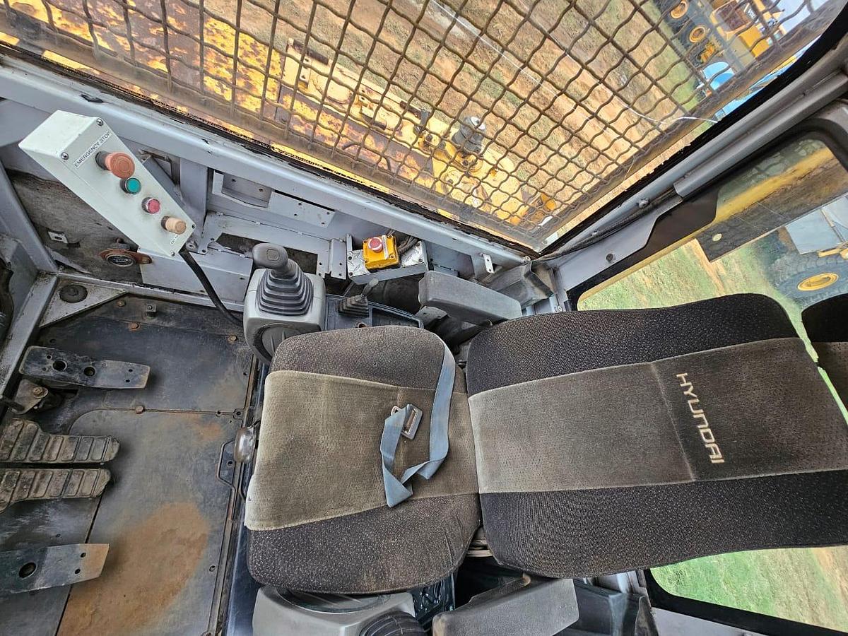 Used HYUNDAI ROBEX 55-7 EXCAVATOR