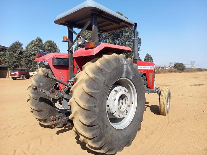 Used  MASSEY FERGUSON 290 TRACTOR (RUNNER)