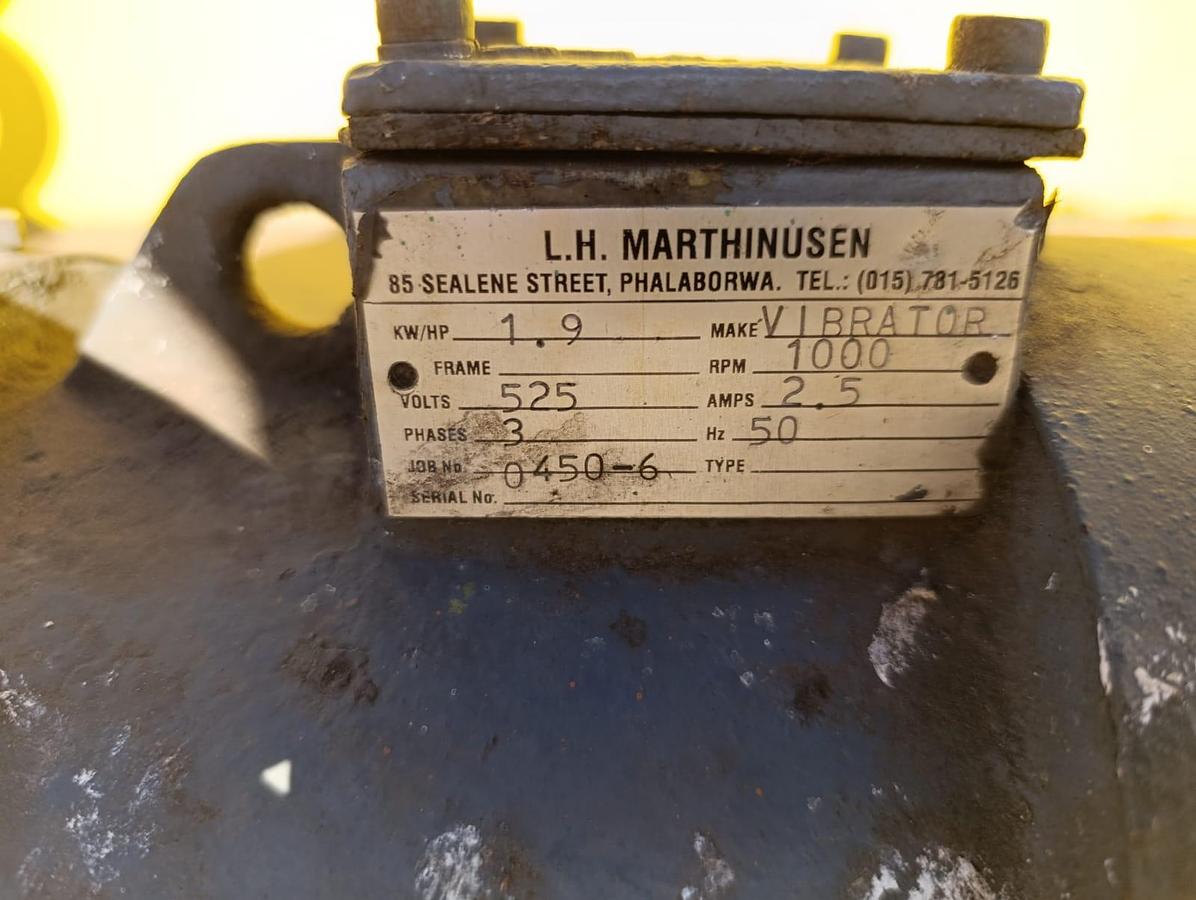 Used VIBRATING MOTOR 1.9KW