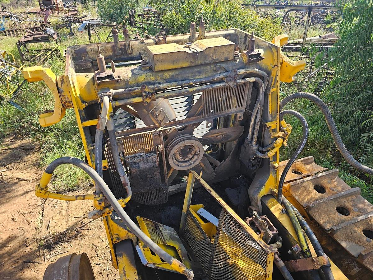 Used D375A KOMATSU DOZER (STRIPPING)